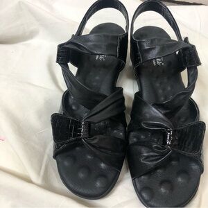 Walking Cradles Elites Valerie Black baby gator leather sling back  size 7-1/2 M